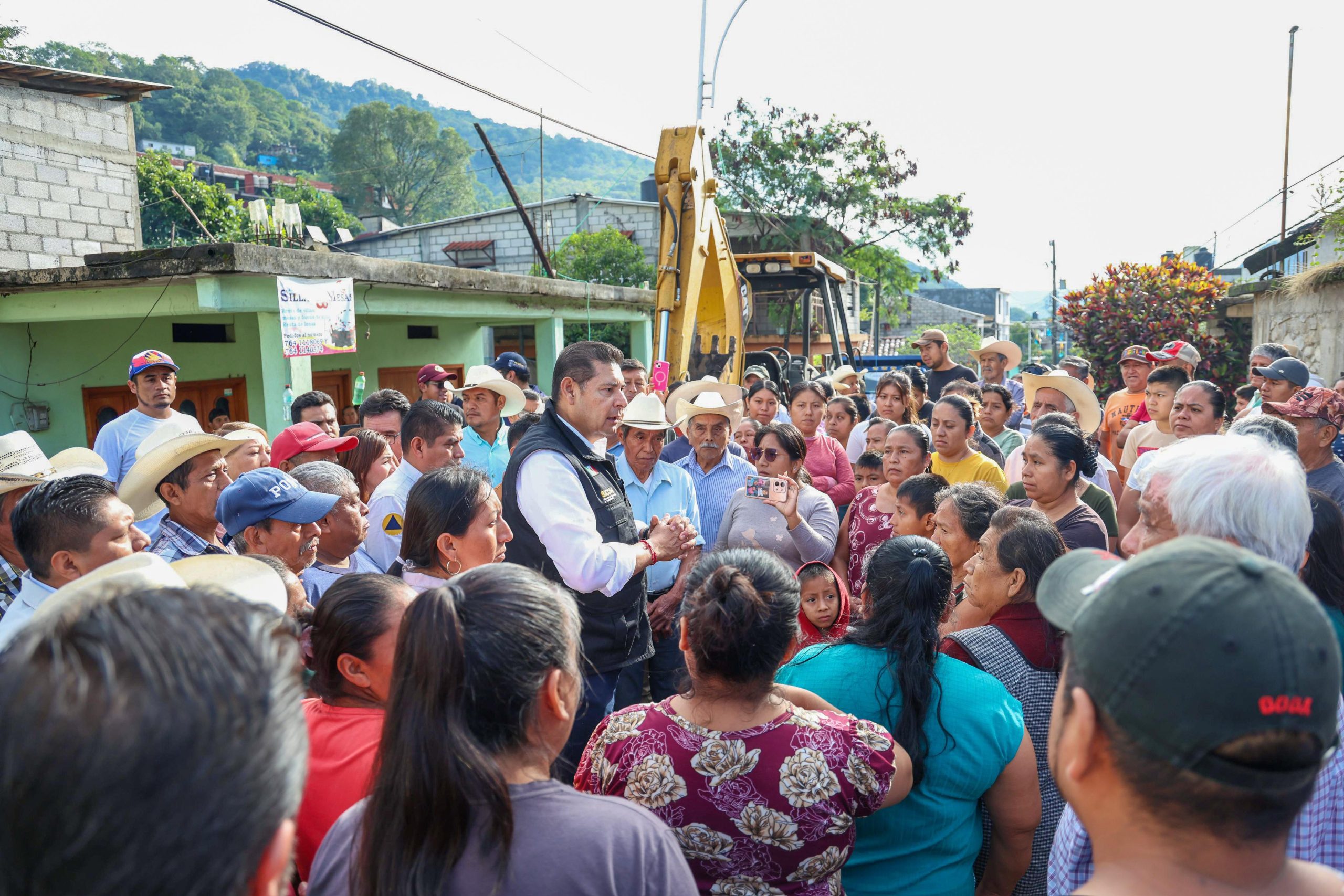 Armenta supervisa afectaciones por frente frío en Chicontla