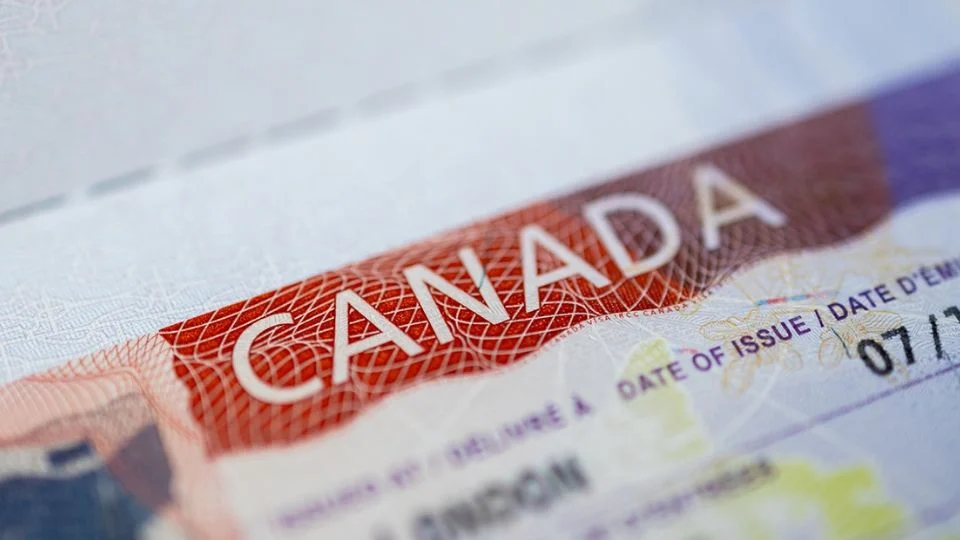 Canadá suspende programa para refugiados calificados