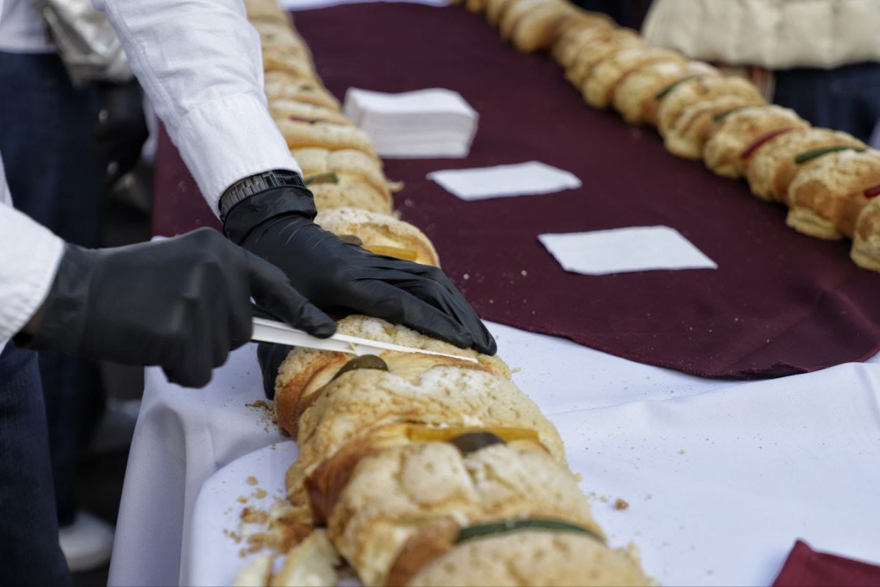 Puebla capital va por récord Guinness con rosca de Reyes de seis kilómetros