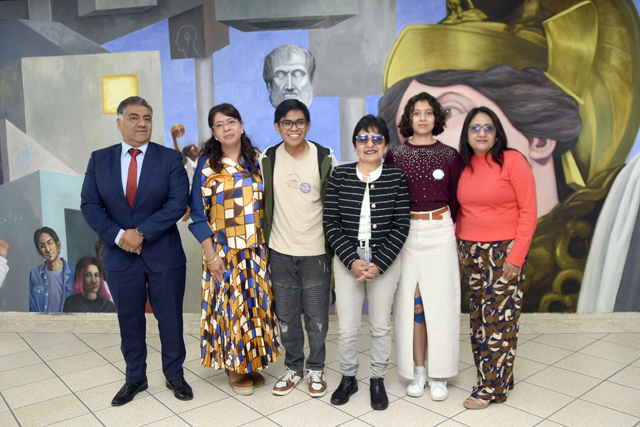 Rectora de la BUAP asiste al Cuarto Informe de Labores en la Preparatoria Alfonso Calderón Moreno