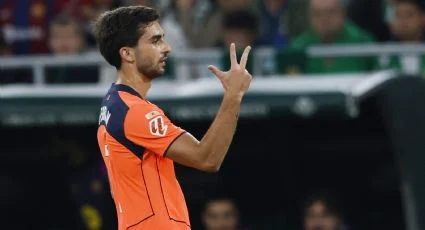 Barcelona remonta y mantiene el liderato en LaLiga