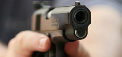 Suspenden a policía municipal que amenazó a su familia con arma de fuego