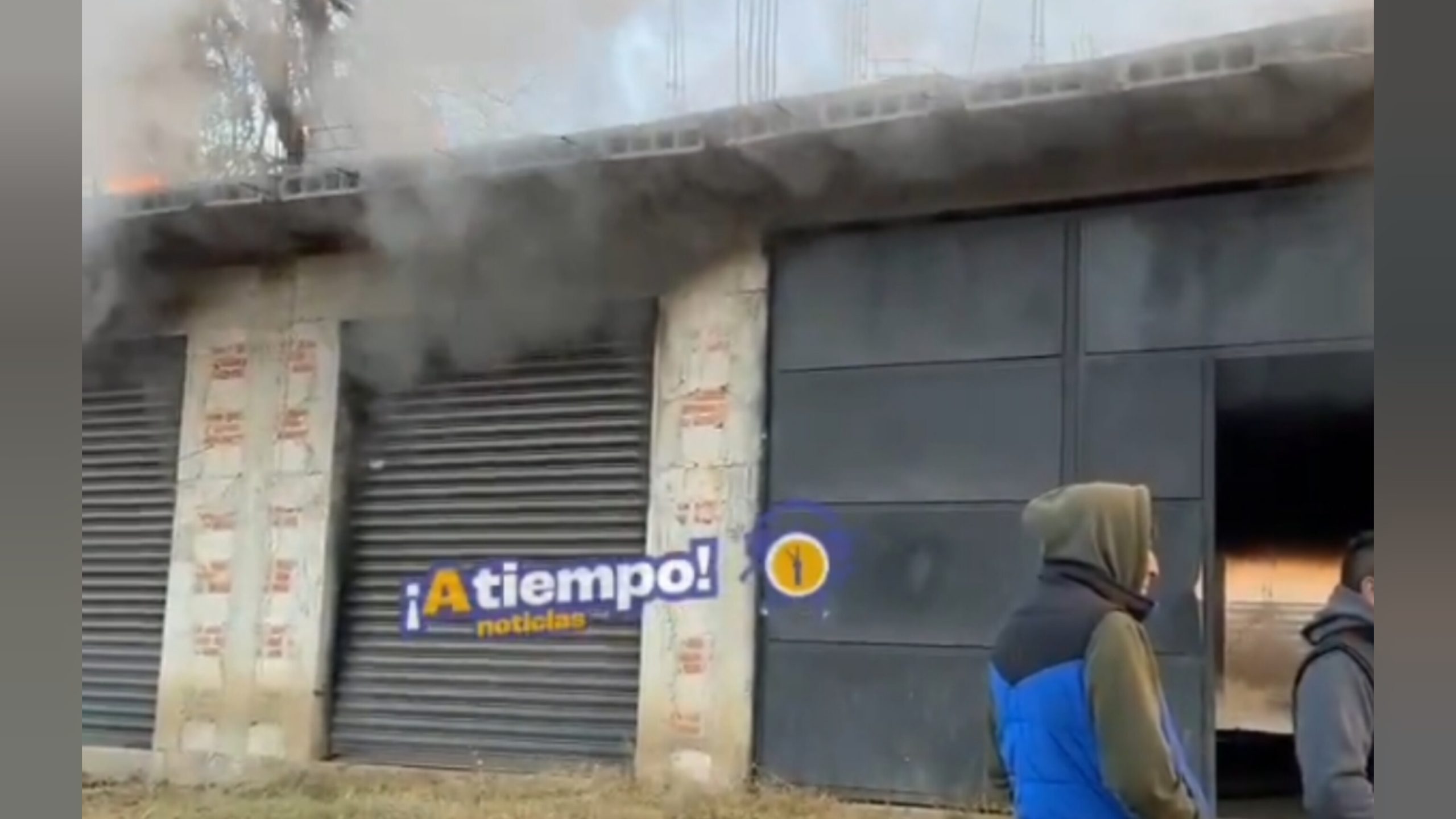 Incendio en bodega de dulces en Xoxtla