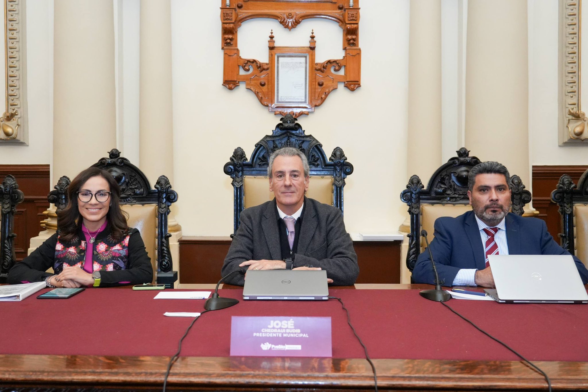 Cabildo de Puebla nombra a Rufo Juárez Peñuela como nuevo secretario del Ayuntamiento
