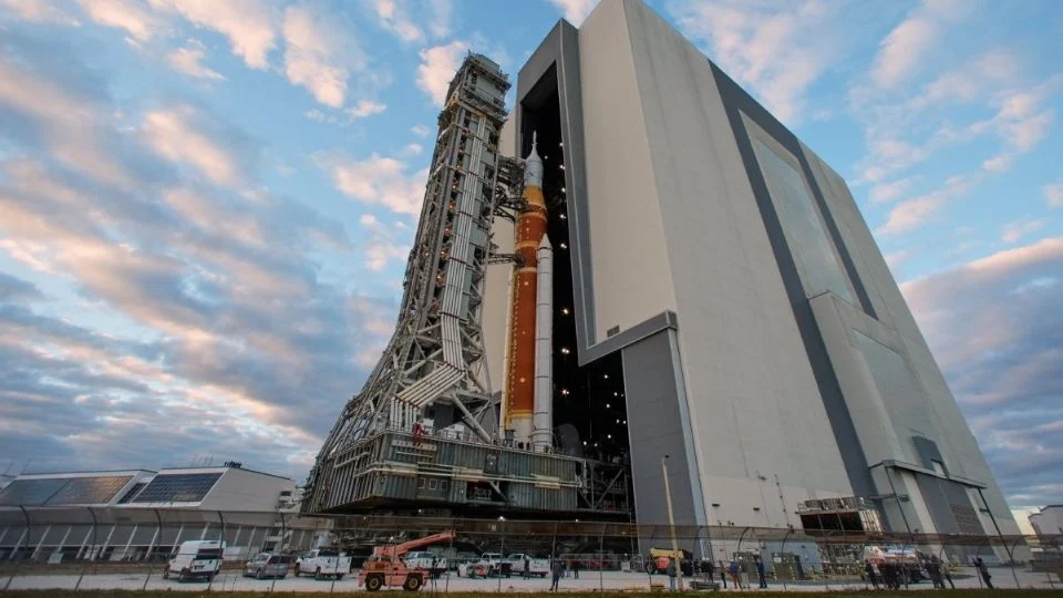 Artemis II avanza hacia vuelo tripulado alrededor de la Luna