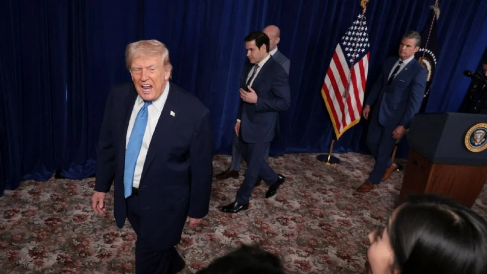 Trump anuncia inversiones de petroleras de EU para reconstruir infraestructura en Venezuela