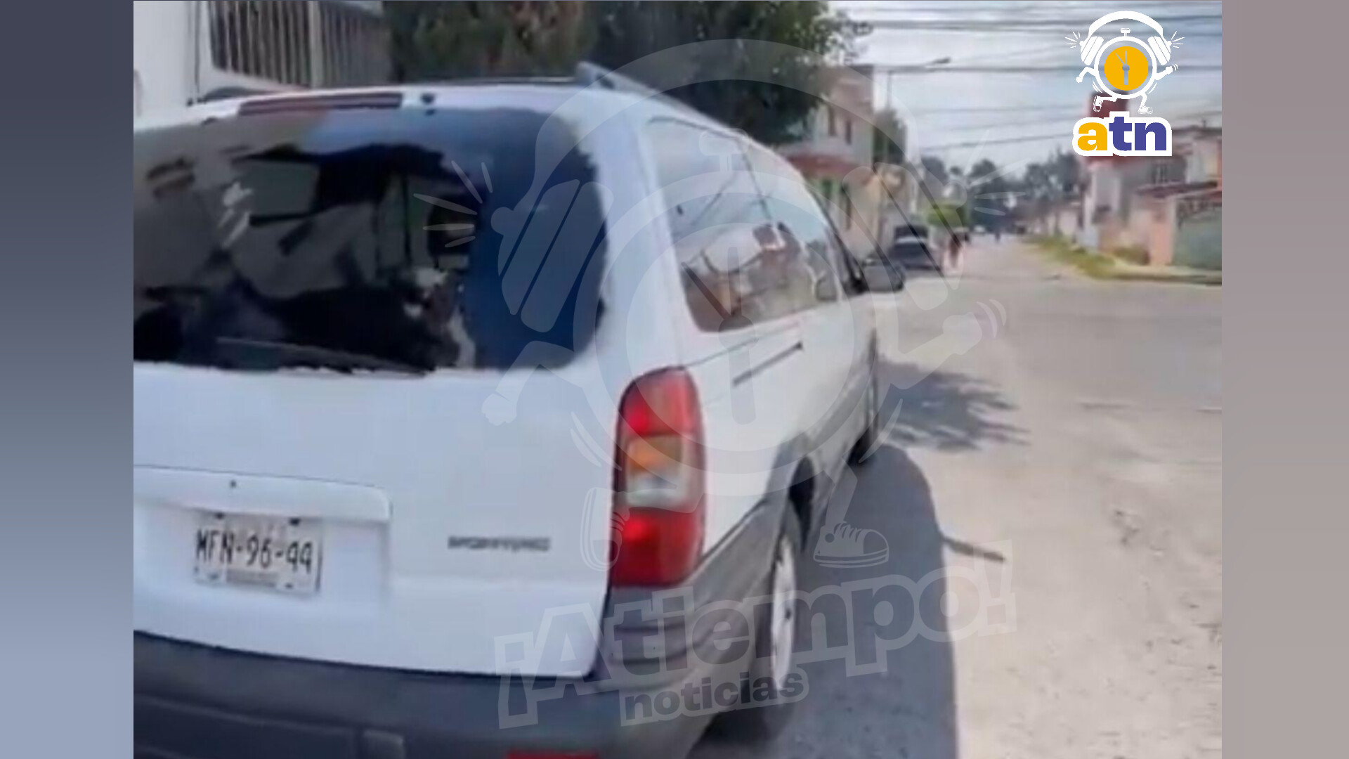 Detienen a dos tras asalto en tienda Oxxo de Puebla