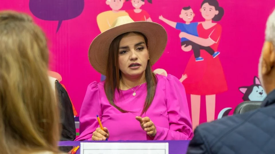 Grecia Quiroz denuncia intento de juicio político en su contra