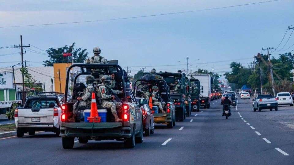 Incendian camión en carretera de Escuinapa