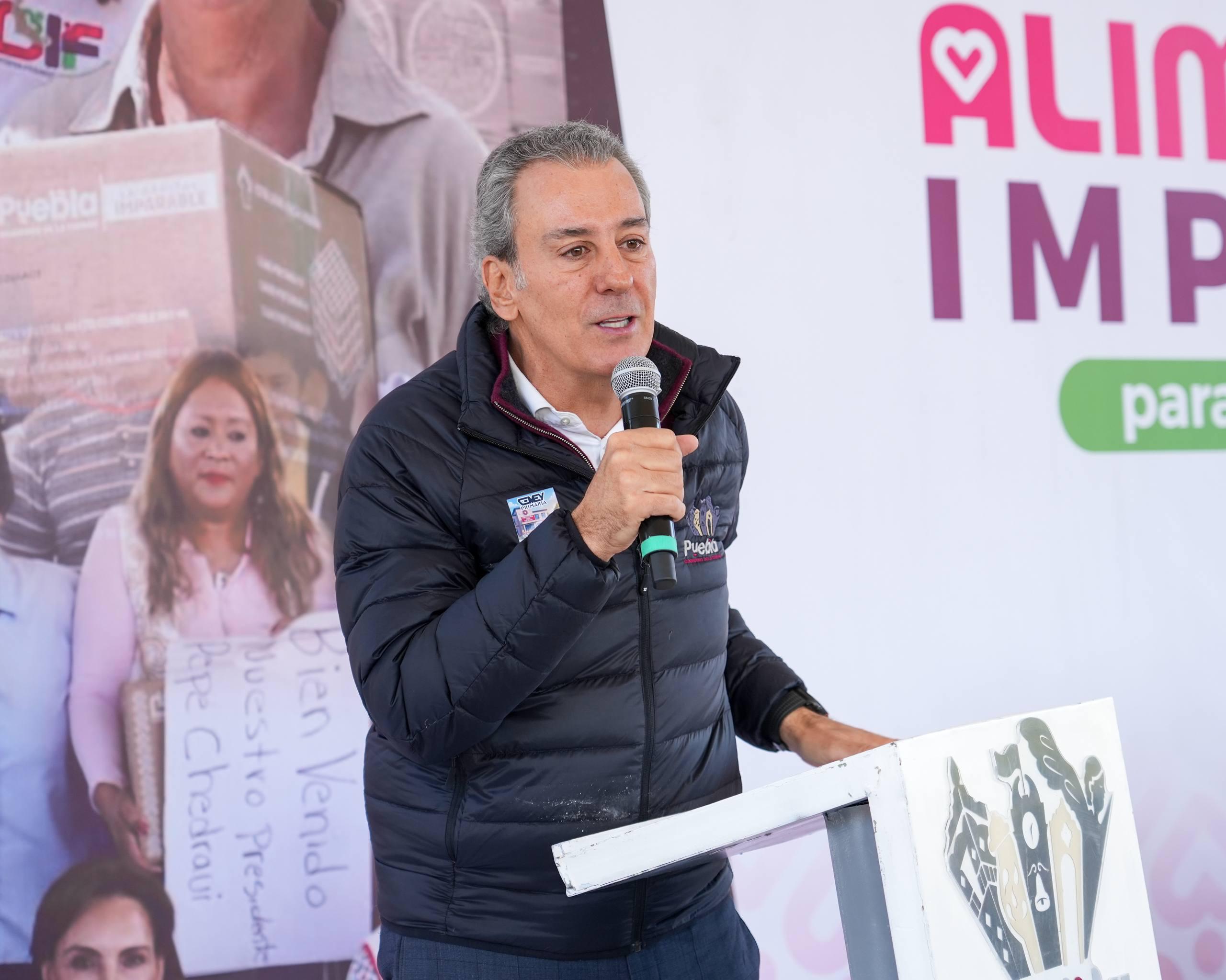 Pepe Chedraui entrega más de 2 mil 600 despensas del programa “Alimentación Imparable”