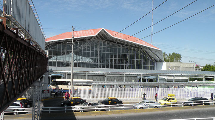 ADO y Estrella Roja suspenden y ajustan rutas por bloqueos en la México-Puebla