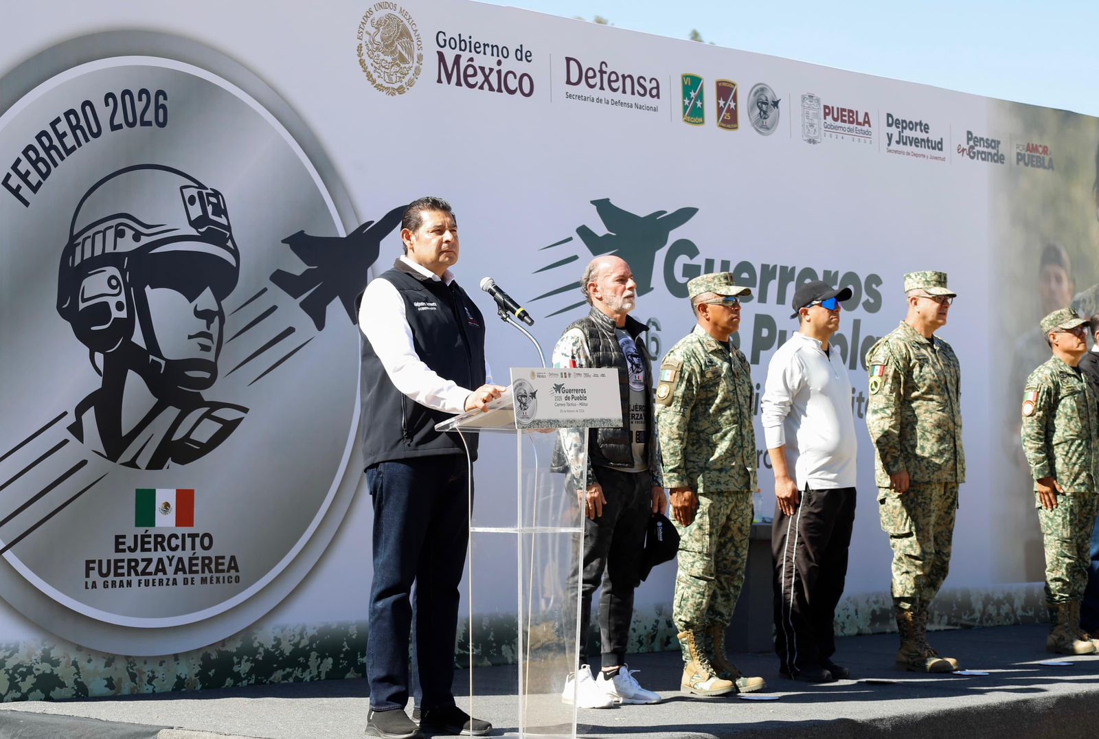 Armenta encabeza Carrera Táctico Militar en Puebla