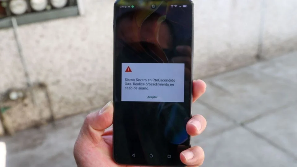 Consultarán cambio en alerta sísmica de celulares