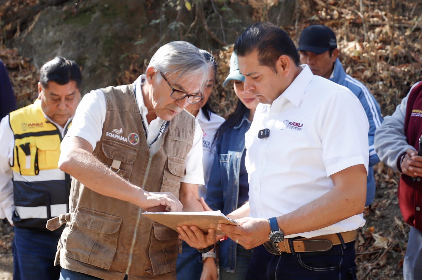Alejandro Armenta supervisa saneamiento del Nexapa