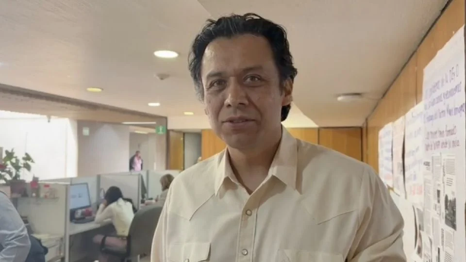 Arriaga asegura que continúa en la SEP