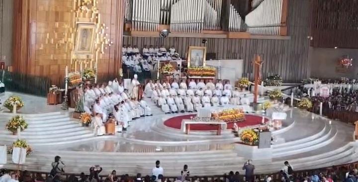 Poblanos refrendan su fe en la 135 Peregrinación a la Basílica de Guadalupe