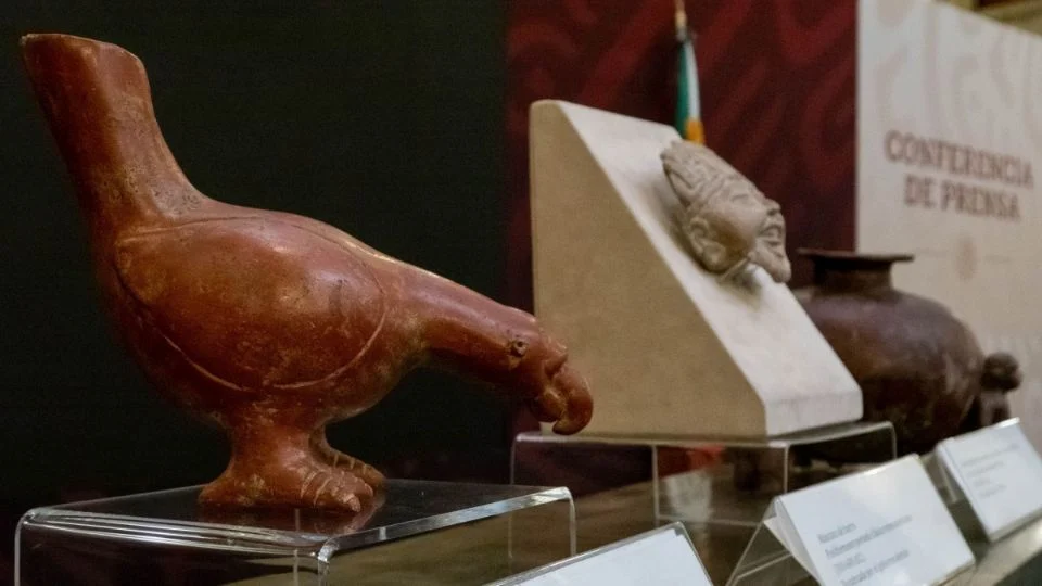 México exige devolución de 195 piezas prehispánicas