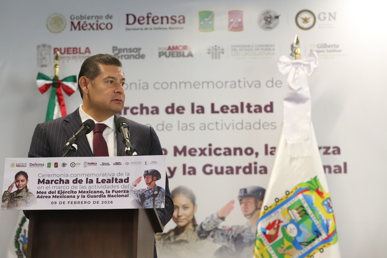 Marcha de la Lealtad conmemora a las Fuerzas Armadas en Puebla