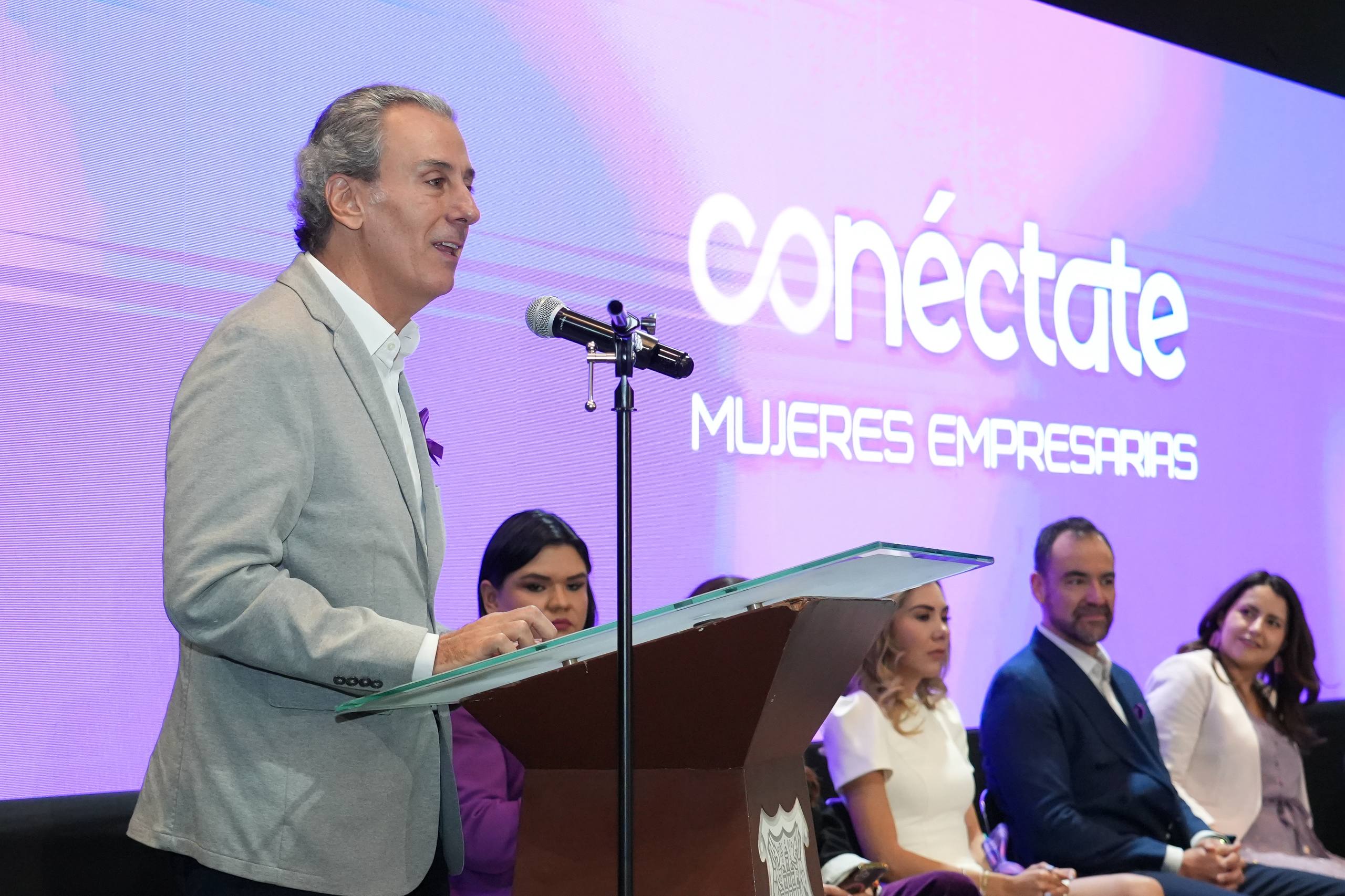 Realizan encuentro de mujeres empresarias en Puebla