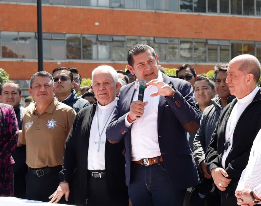 Respaldo a peregrinos poblanos en Jerusalén