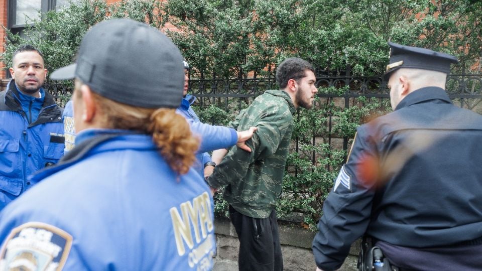 Lanzan explosivo contra residencia del alcalde de Nueva York