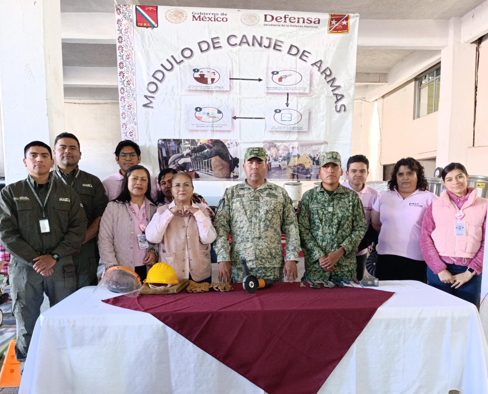 Realizan Jornada por la Paz y Canje de Armas en Ahuazotepec
