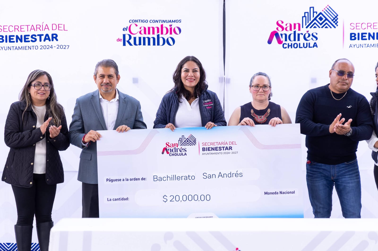 Entregan apoyos educativos en San Andrés Cholula