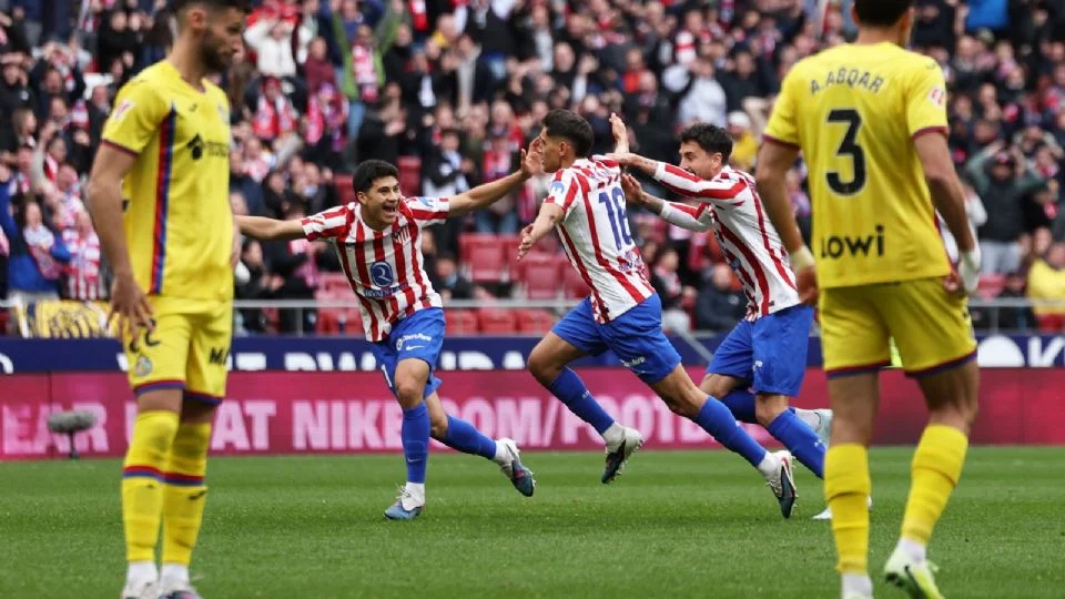 Obed Vargas debuta como titular con el Atlético