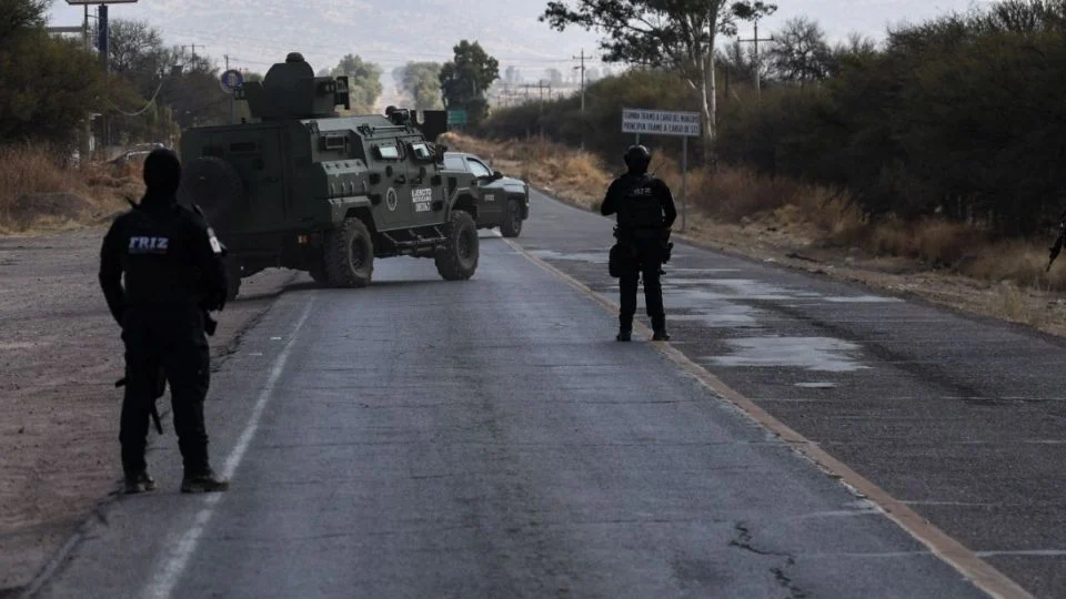 Explosivo deja tres policías heridos en Zacatecas