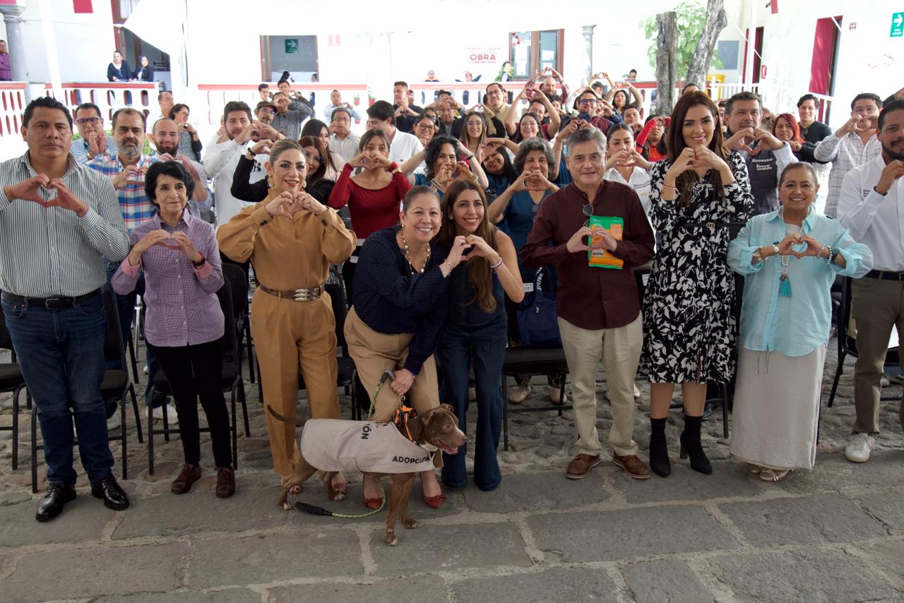 Laura Artemisa impulsa adopción responsable, llama a empatía con seres sintientes