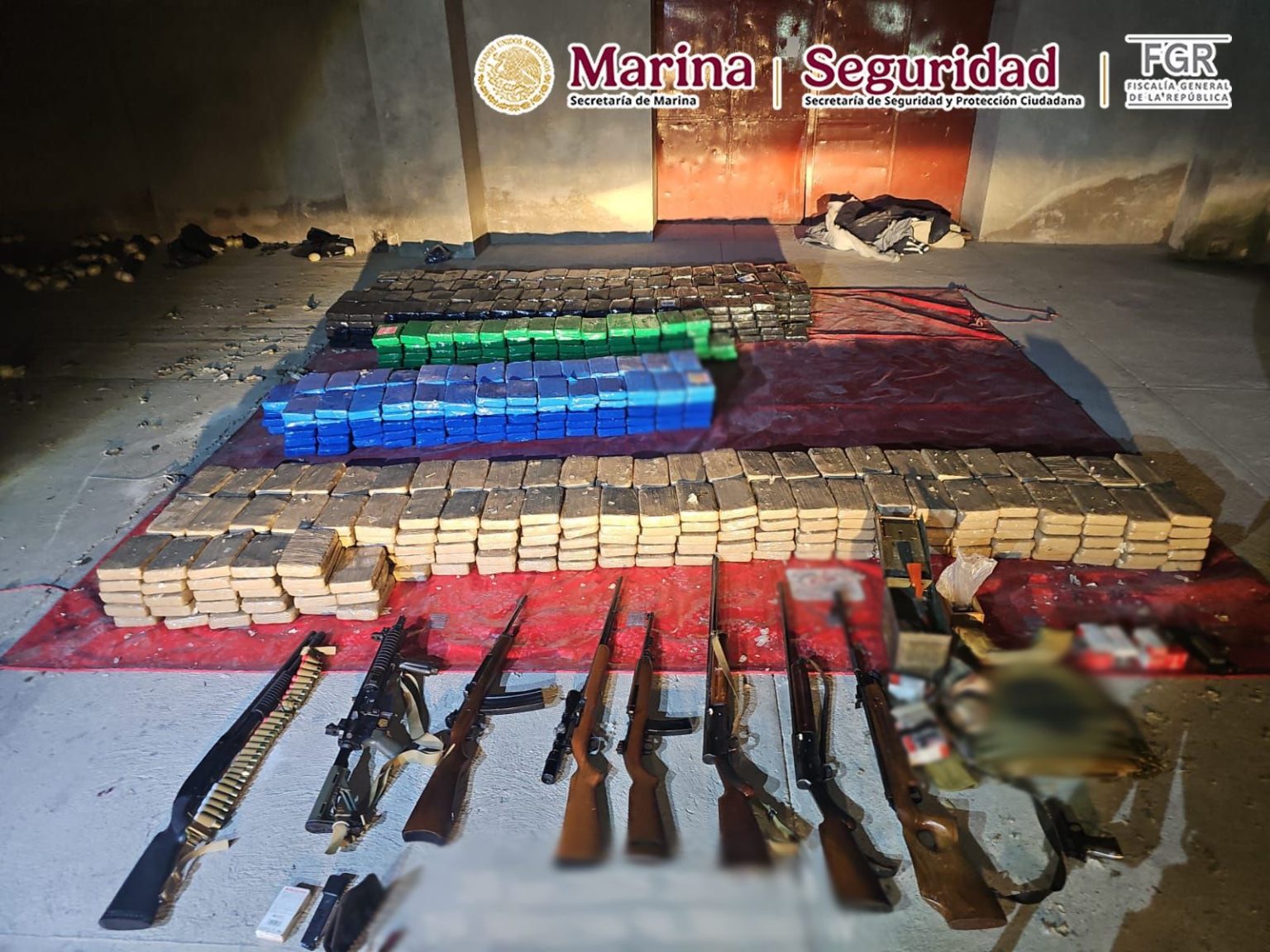 Cateo federal en Tlaxcala deja aseguramiento de 900 paquetes de cocaína, armas y vehículos