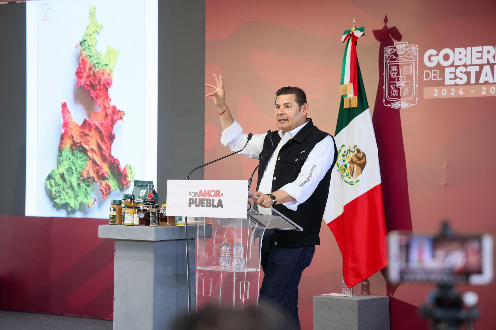 Gobierno federal y estatal mantienen estrategia preventiva ante desastres en la Sierra Norte