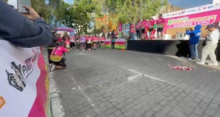 Carrera “Corre y Comparte Hambre Cero Puebla 2026” reúne más de 15 toneladas de alimentos