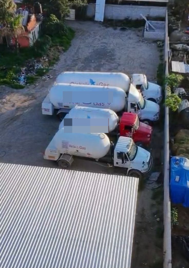 Aseguran inmueble y pipas relacionadas con robo de gas LP en Tepeaca