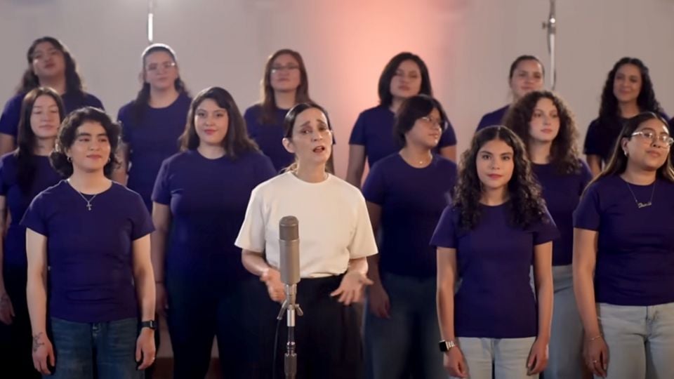 Cuestionan a Julieta Venegas por canción del Mundial 2026
