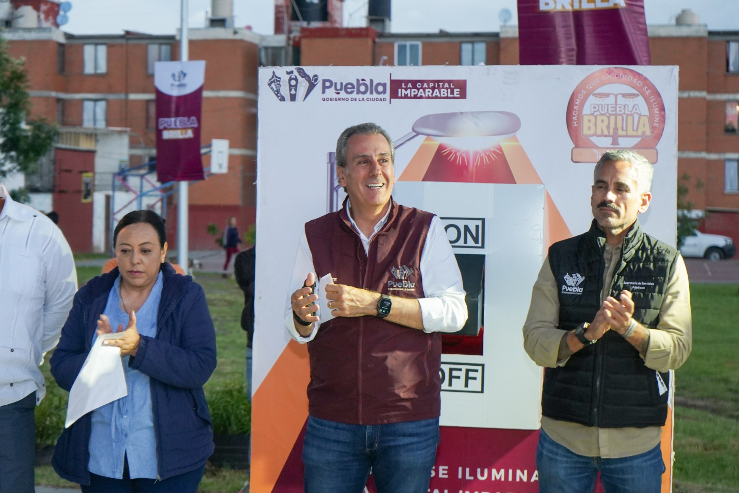 Sustituyen 113 luminarias LED en Galaxia La Laguna