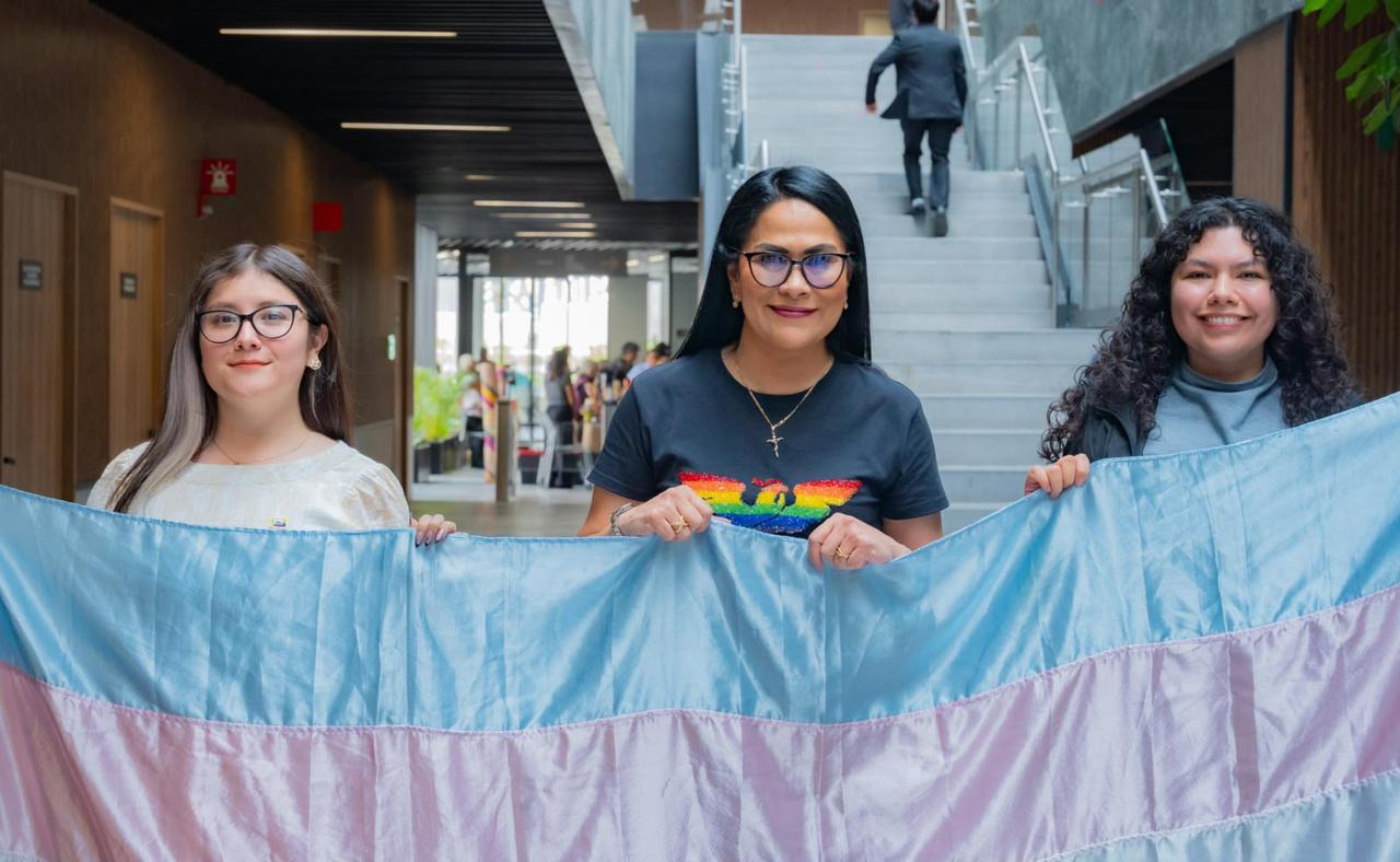 Propone MC cuota del 2% para personas trans en el servicio público