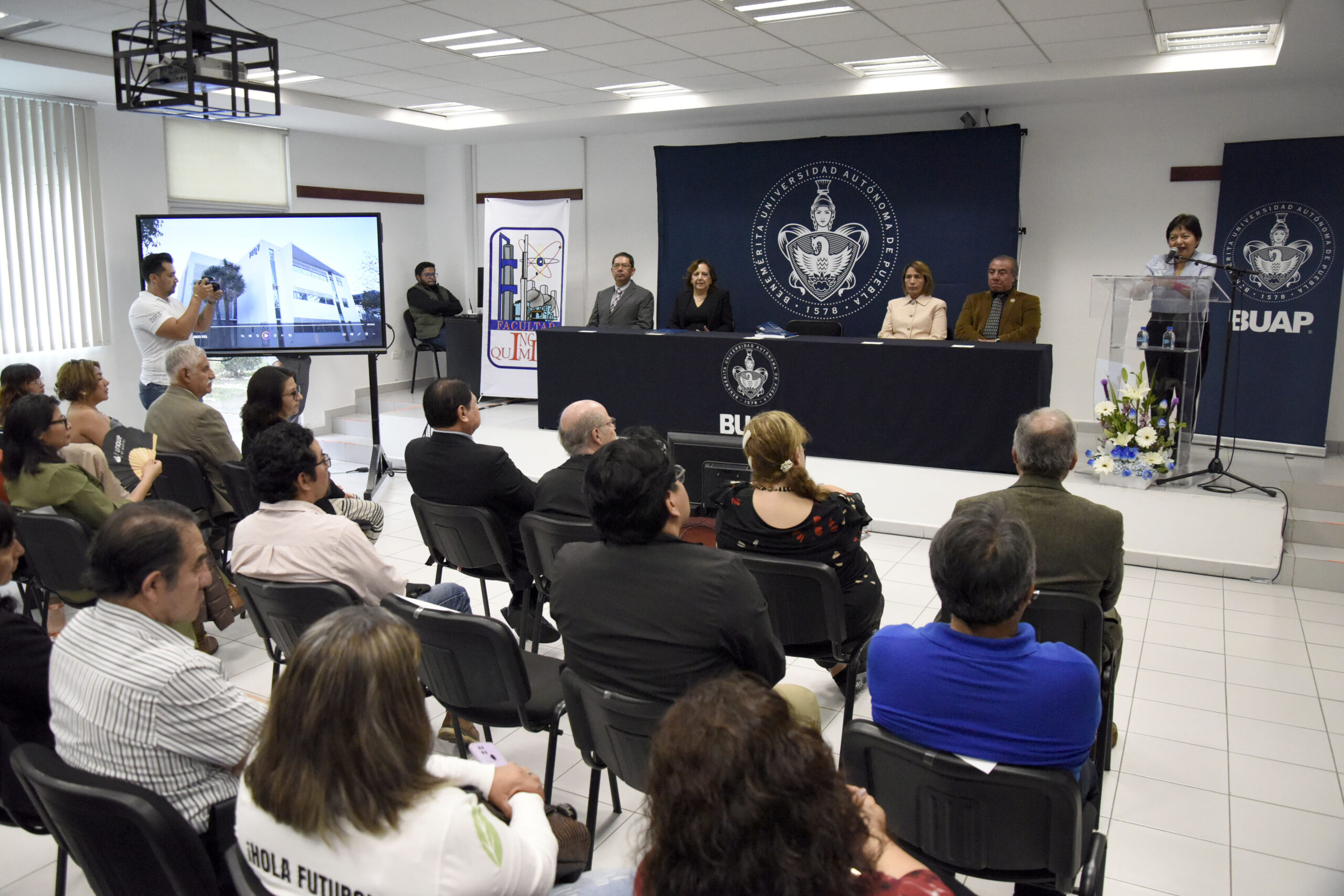 Rinde informe directora de Ingeniería Química