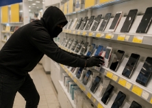Roban más de 53 mil pesos y 11 teléfonos de tienda comercial en el Bulevar Atlixco