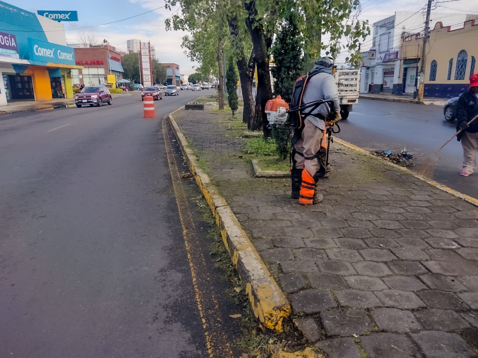 El Ayuntamiento de Puebla interviene 16 millones de metros cuadrados de camellones