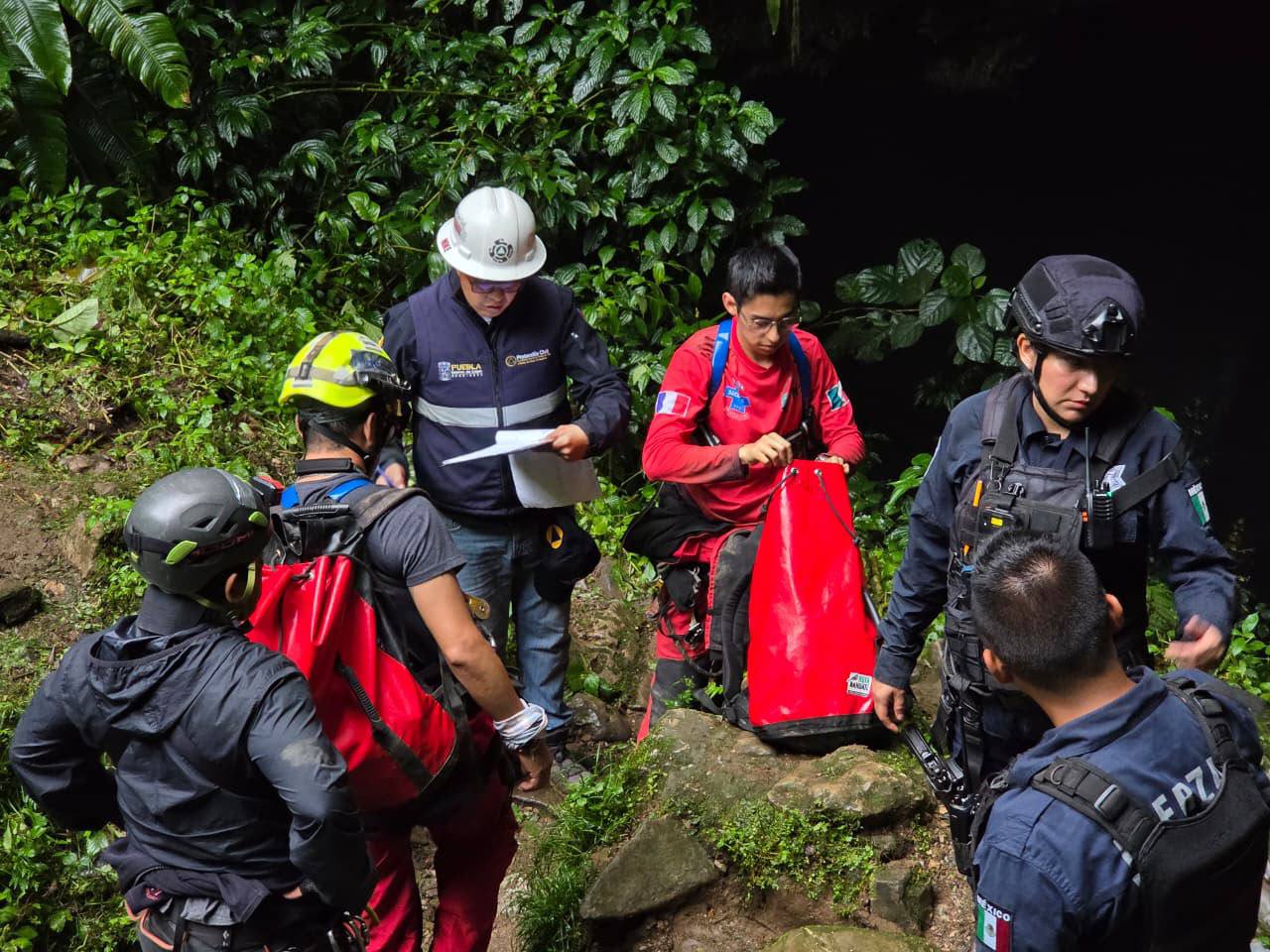 FGE indagará posible responsabilidad de empresa turística por desaparición en gruta de Cuetzalan