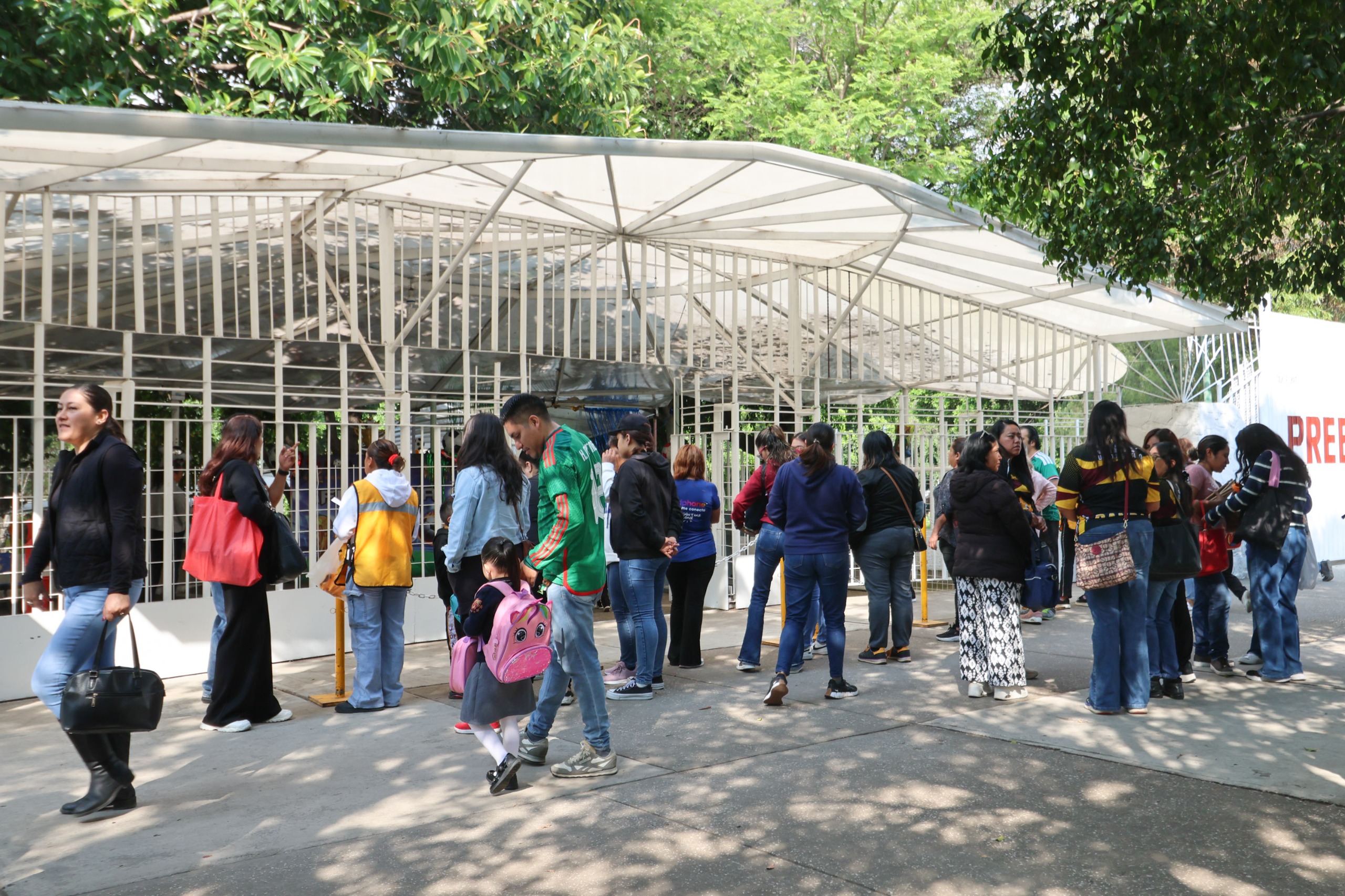 SEP Puebla: aportaciones de padres de familia no son obligatorias
