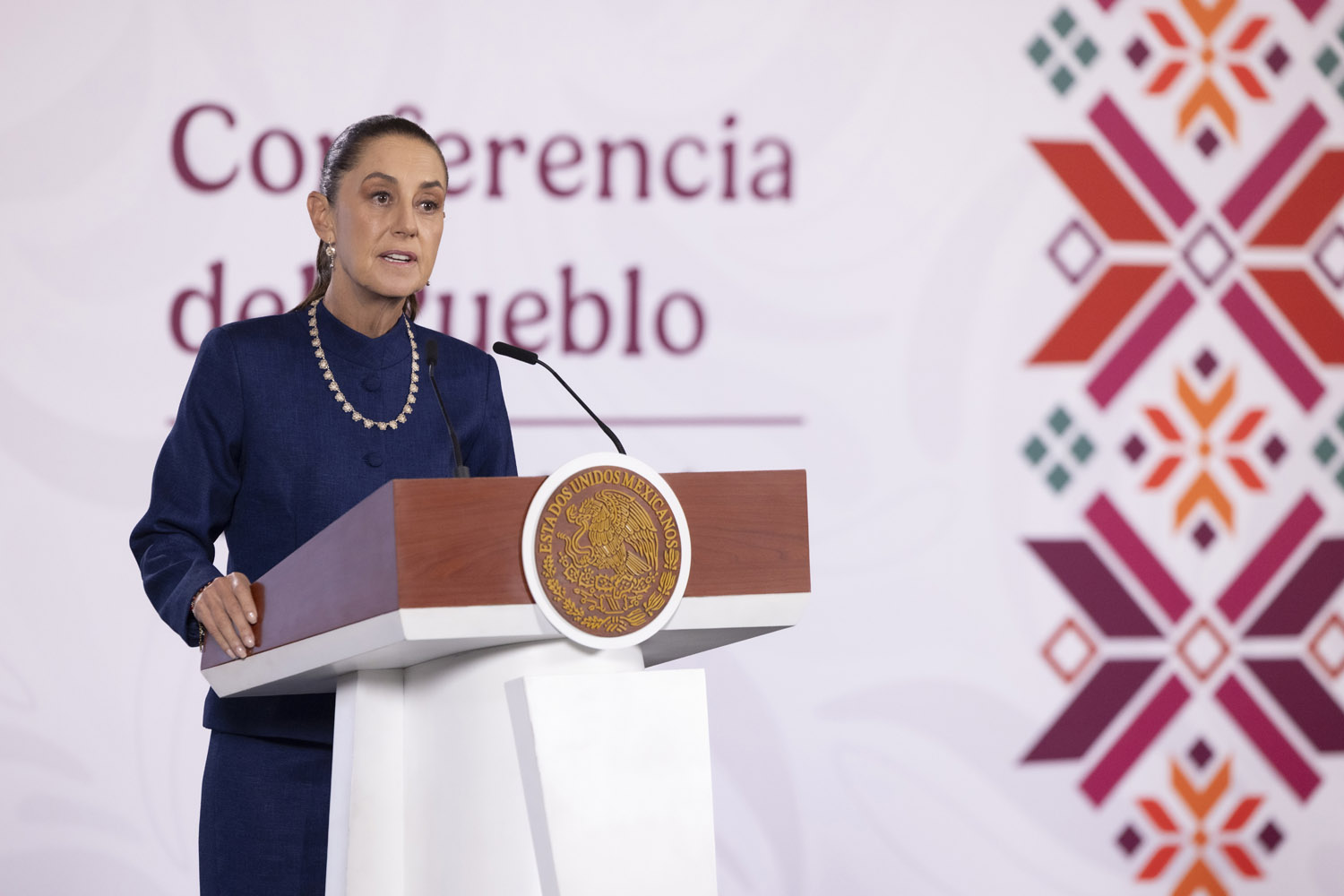 Sheinbaum rechaza disculpa de Eduardo Feinmann: “No es un tema personal, ofende a todo México”