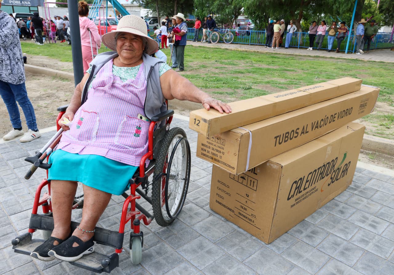 Gobierno del Estado cumple compromisos con Familias de San Jose Chiapa